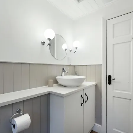 2 Bed In Oc-lr063 *