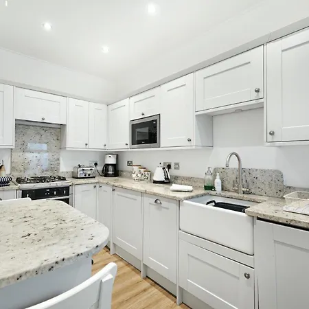2 Bed In Oc-lr063 * آمبيلسايد