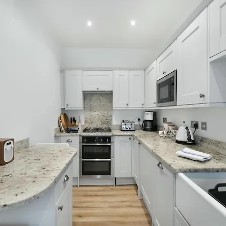 بيت للعطل 2 Bed In Oc-lr063 آمبيلسايد