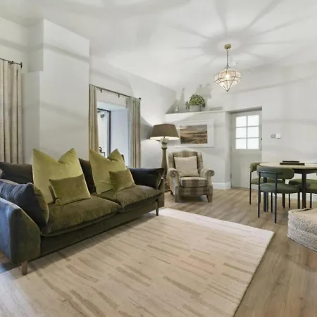 2 Bed In Oc-lr063 بيت للعطل