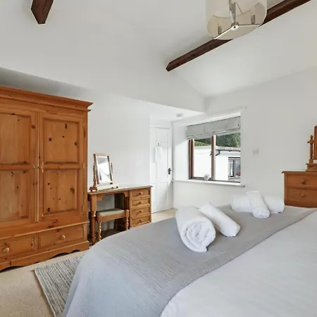 2 Bed In Oc-lr063 آمبيلسايد