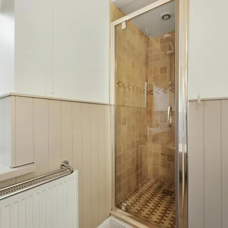 بيت للعطل 2 Bed In Oc-lr063 آمبيلسايد