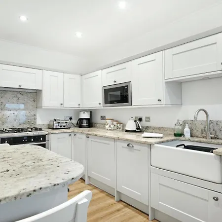 2 Bed In Oc-lr063 بيت للعطل *